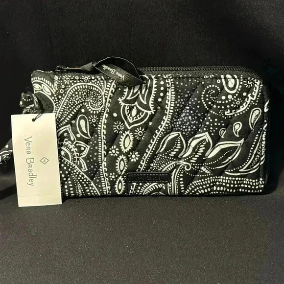 Vera Bradley Wristlet with RFID Protection (NWT) - Picture 4 of 9